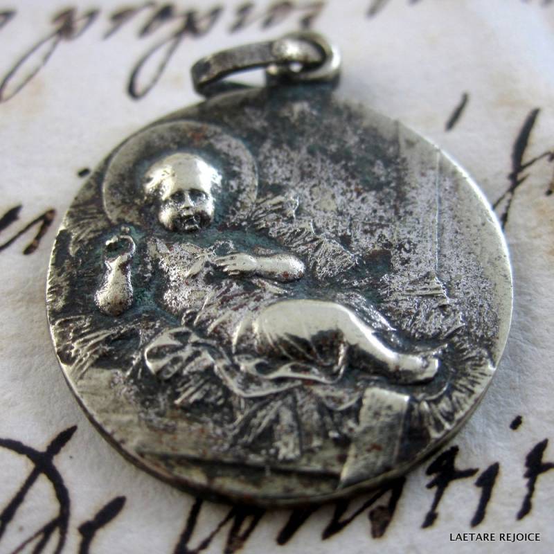 Zarte Jesus Kind Relief Religiöse Medaille - Geburt Weihnachten Zarte Jesus Kind Relief Religiöse Medaille - Geburt Weihnachten von LaetareRejoice