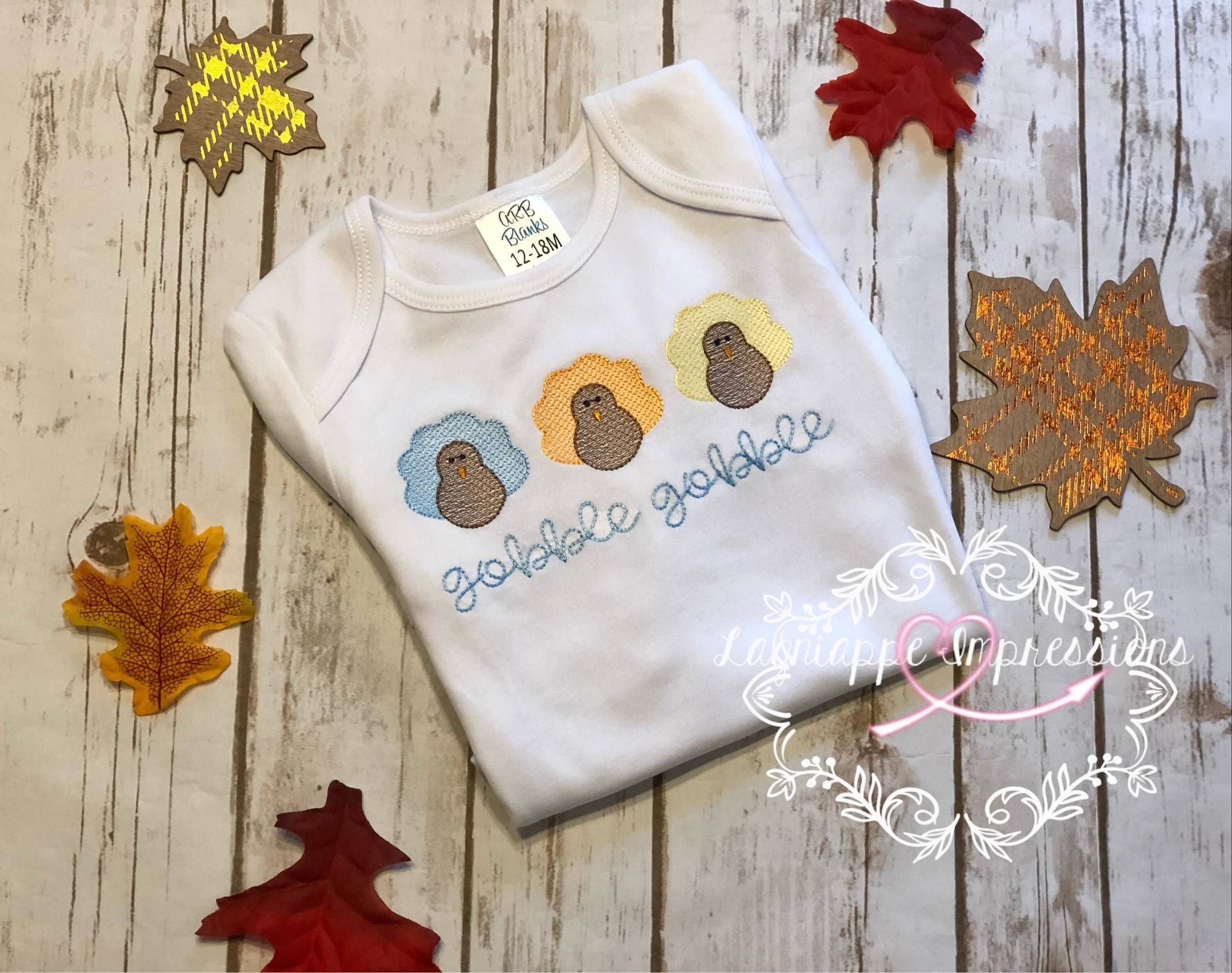 Gobble Turkey Trio Onesie Oder Shirt Gobble Turkey Trio Onesie Oder Shirt von LagniappeImpressions