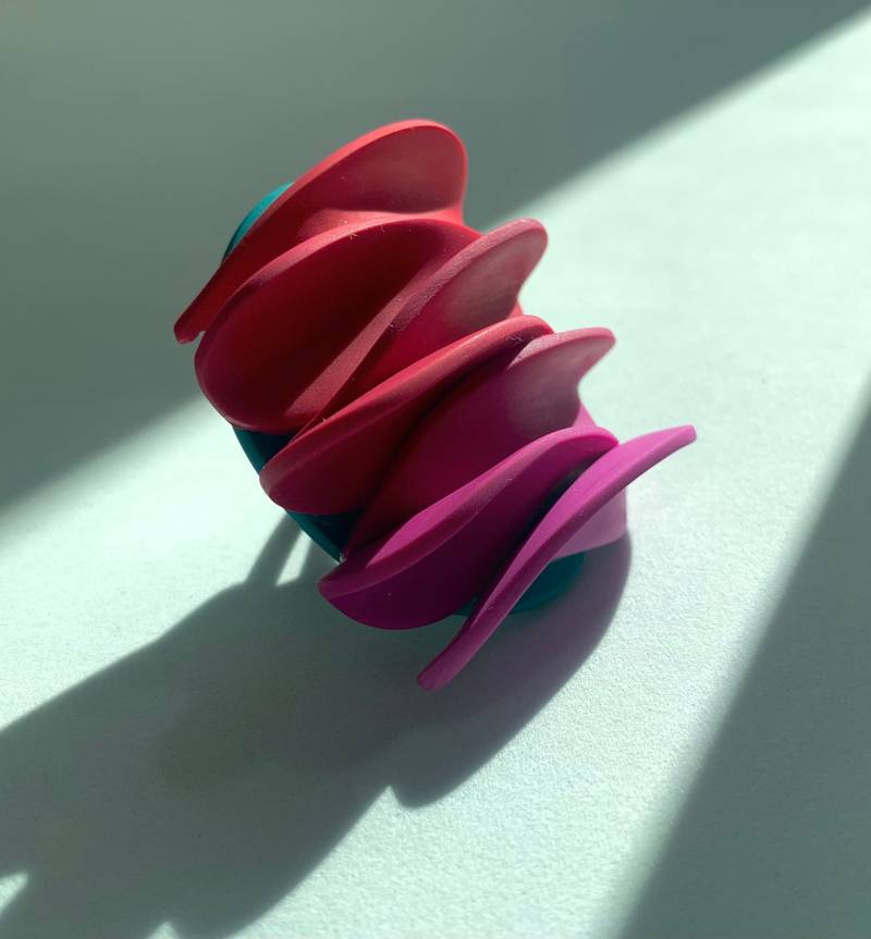 Blumenring, Rot-Rosa Ombre-Ring, Bunter Ring, Übergroßer Cocktailring von LagoClayJewelryShop