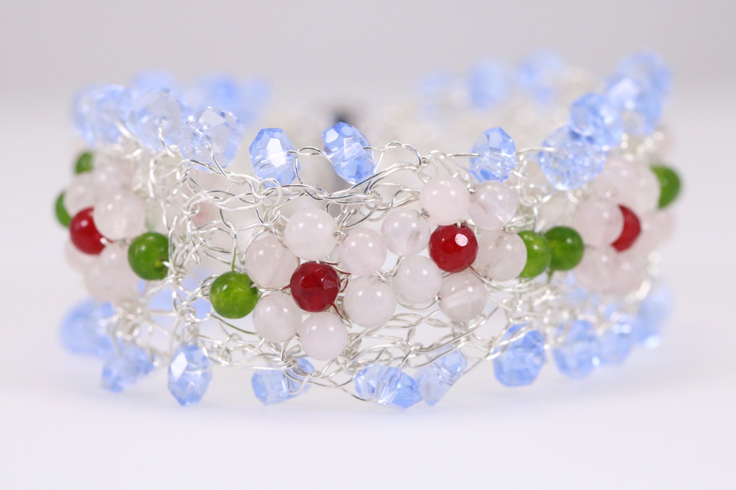 Rosenquarz, Blau Kyanit, Echte Edelstein Floral Draht Häkeln Mesh Sterling Armband, Gehäkelte Armband Manschette, Bestickte Blumenmuster Rosenquarz, Blau Kyanit, Echte Edelstein Floral Draht Häkeln Mesh Sterling Armband, Gehäkelte Armband Manschette, Bestickte Blumenmuster von LagoonjewelryArt
