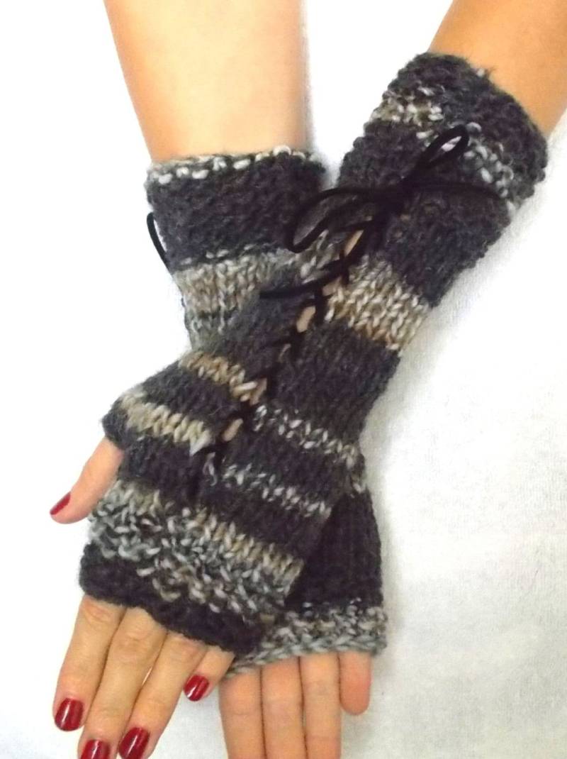 Fingerlose Handschuhe Korsett Pulswärmer in Anthrazit Braun Wildleder Bänder Victorian Style von LaimaShop