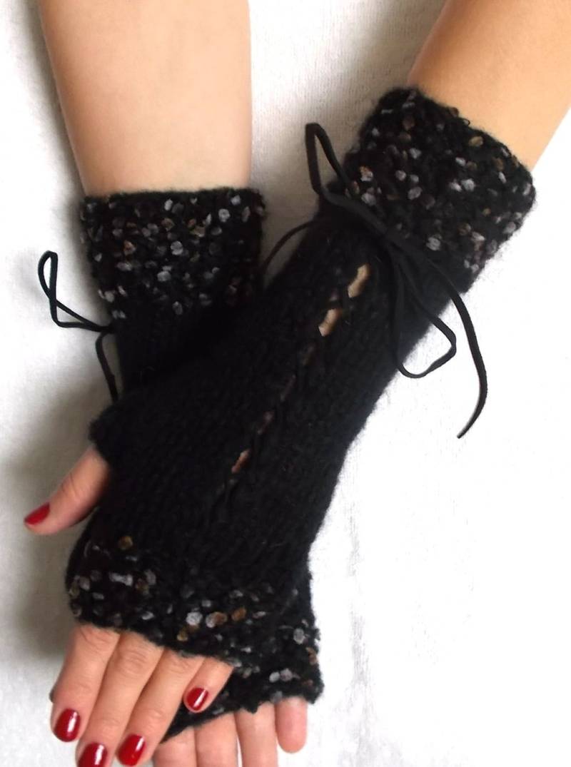 Fingerlose Handschuhe Schwarz Korsett Pulswärmer Handgestrickte Frauen Wintermode von LaimaShop