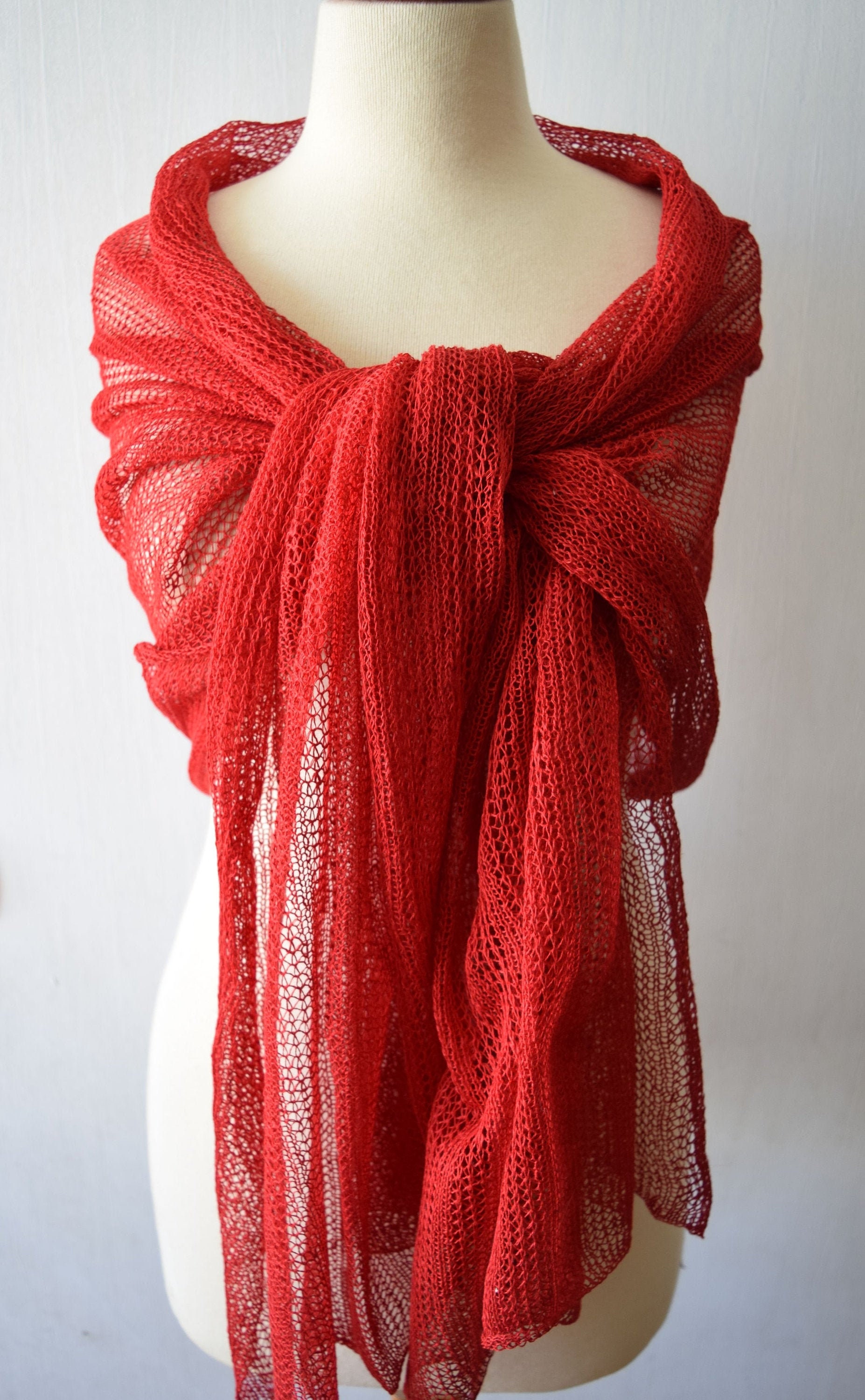 Roter Natürlicher Leinen Wrap Schal Gestrickt Sommer Für Frauen Brautschal von LaimaShop