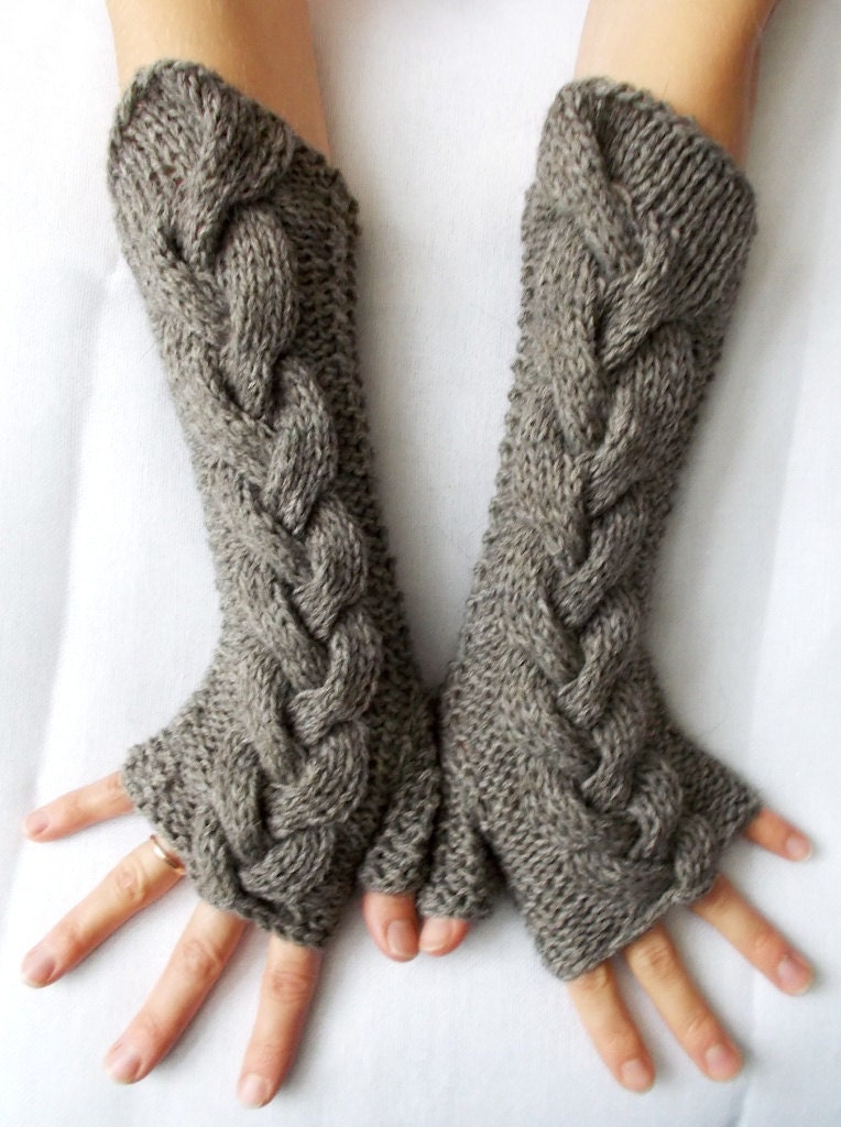 Taupe Armstulpen Pulswärmer, Mit Zopfmuster, Extra Lang Und Weich, Grau-Braun von LaimaShop