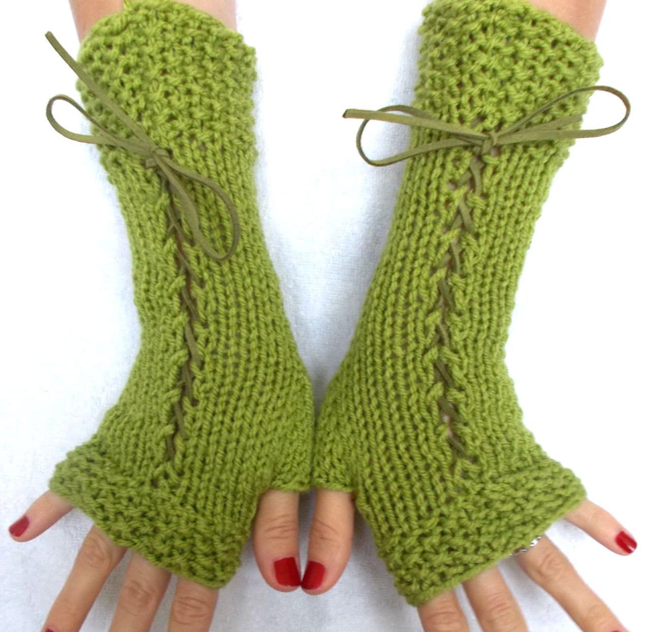 Fingerlose Handschuhe in Lime Grün/Chartreuse Korsett von LaimaShop