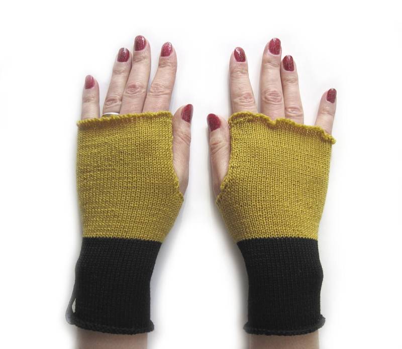 Kurze Gestrickte Armstulpen, Daumenloch Armstulpen von Laindesign
