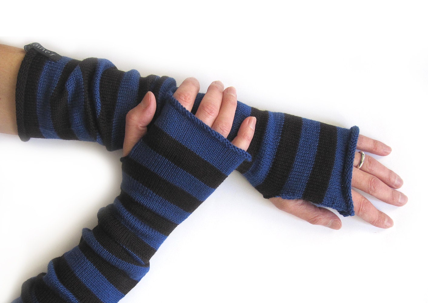 Lange Fingerlose Handschuhe, Daumenloch Armstulpen von Laindesign