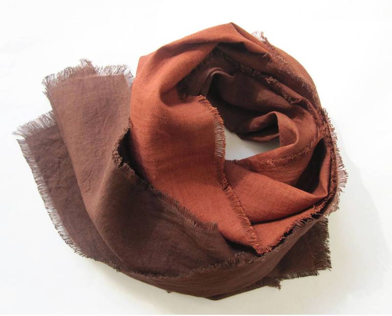 Handgefärbter Leinenschal Langer Batik-Schal von Laindesign