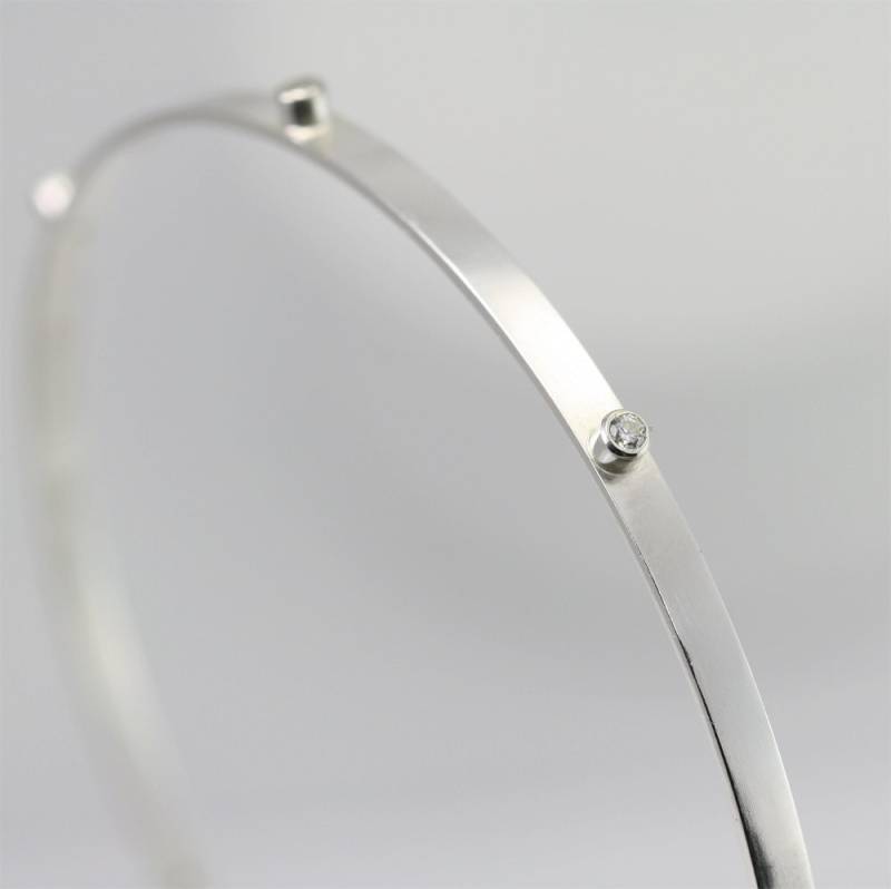 1 Stein Auf Schaft Armreif | Zirkonia 1 Stein Auf Schaft Armreif | Zirkonia von LaineBenthalldesigns