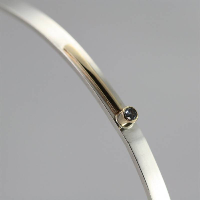 1 Stein Mit Linie Armreif Aquamarin in Sterling Silber Und 14Kygold von LaineBenthalldesigns