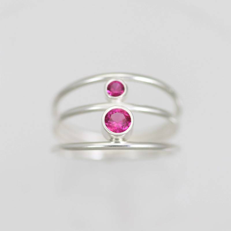 2 Stein Sequenz Ring Mit Birthstones in Sterling Silber von LaineBenthalldesigns