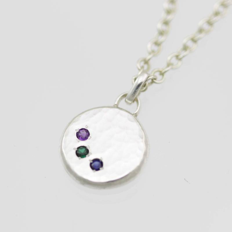 3 Stein Mutters Gehämmerte Chunk Halskette in Sterling Silber von LaineBenthalldesigns