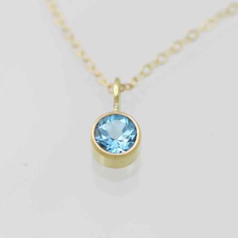 Blautopas Tropfen Kette 5 Mm 14K Gold Blautopas Tropfen Kette 5 Mm 14K Gold von LaineBenthalldesigns