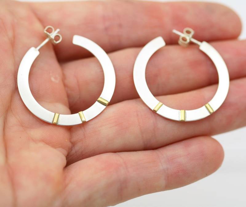 Creolen - 3 Streifen 14Ky, Lrg. Auf Sterling Silber Creolen - 3 Streifen 14Ky, Lrg. Auf Sterling Silber von LaineBenthalldesigns