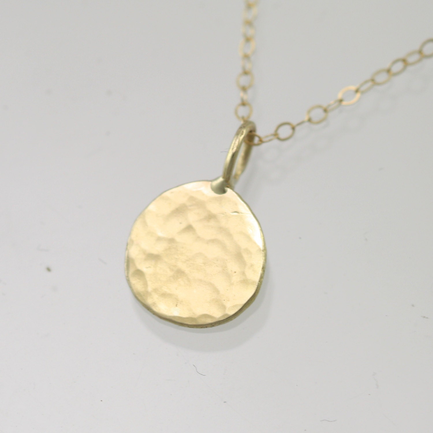 Gehämmerte Chunk Kette in 14Ky Gold, Klein von LaineBenthalldesigns