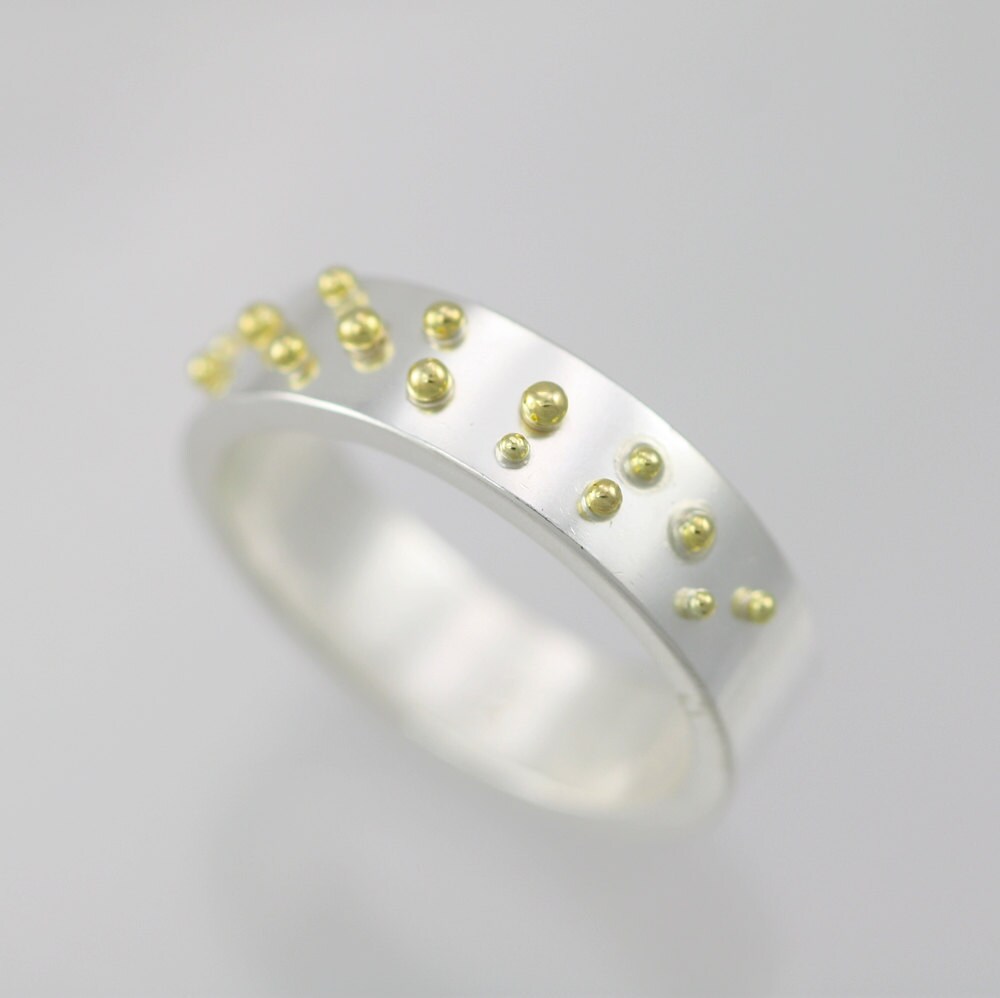 Goldkugel Ring 14K | Made To Order von LaineBenthalldesigns