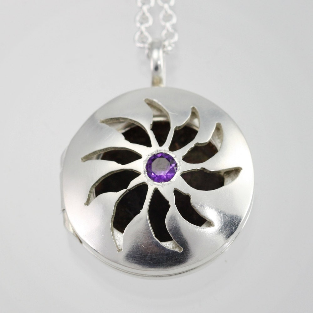 Locket-Blumenschere, Sm. | Amethyst(18 " Auf Bestellung von LaineBenthalldesigns