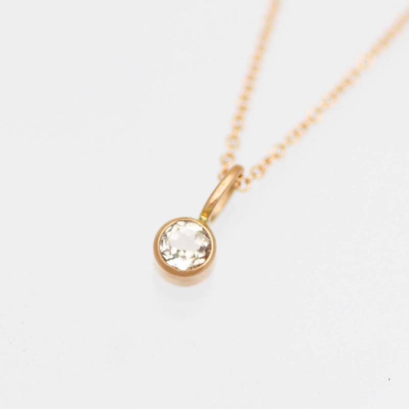 Morganit Tropfen Halskette 4mm in 14K Rose Gold von LaineBenthalldesigns