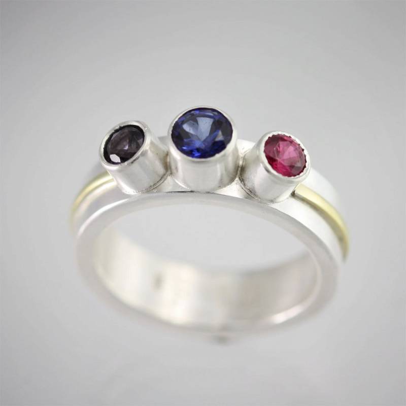 Mutterring | 3 Steine Wrap Ring, Lrg. 14K Auf Bestellung von LaineBenthalldesigns