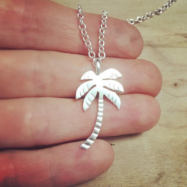 Palme Halskette, Groß | Sterling Silber von LaineBenthalldesigns