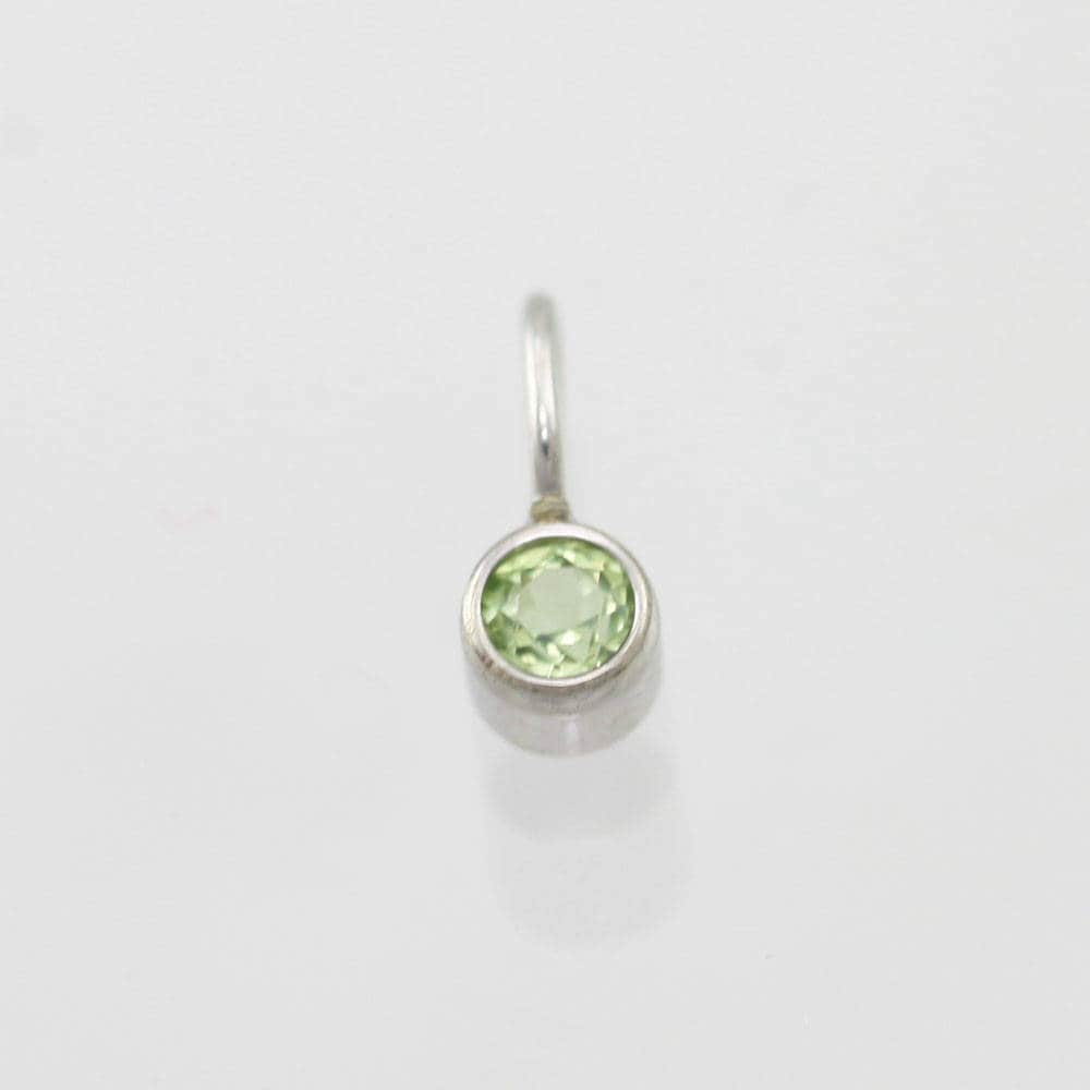 Peridot Tropfen Anhänger Aus 585Er Weißgold | Nur Anhänger von LaineBenthalldesigns