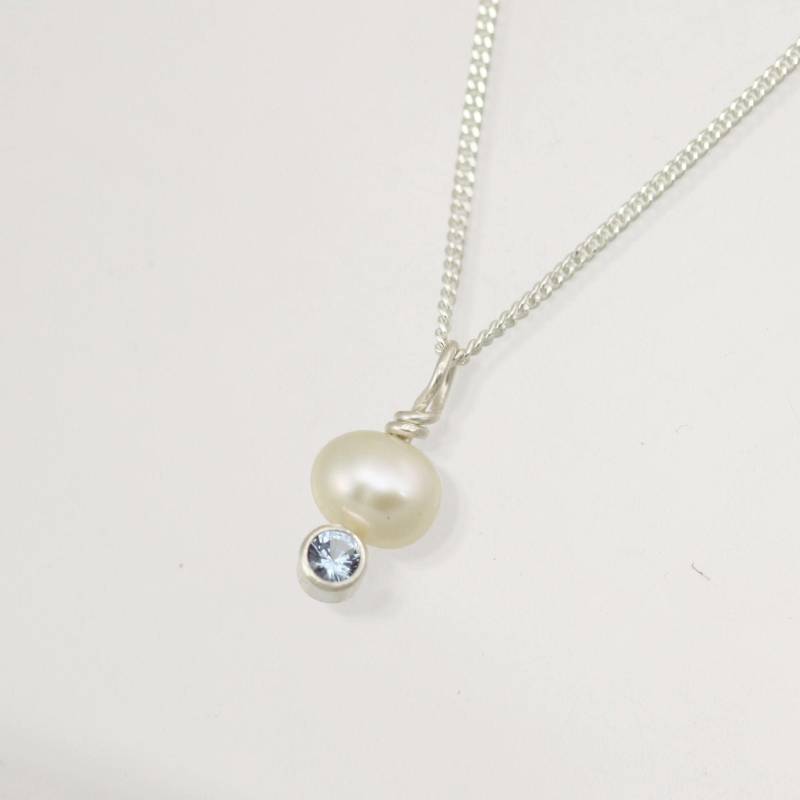 Perlenkette Mit Aquamarin Geburtsstein in Sterling Silber Perlenkette Mit Aquamarin Geburtsstein in Sterling Silber von LaineBenthalldesigns