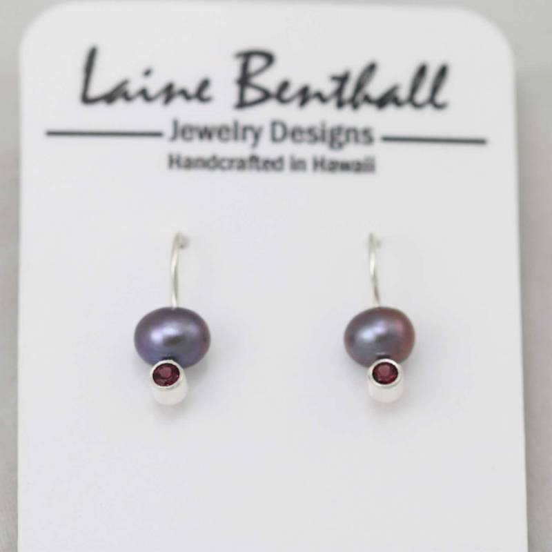 Pfau Perle Tropfen Ohr W-Stein | Rhodolit Granat in Sterling Silber Pfau Perle Tropfen Ohr W-Stein | Rhodolit Granat in Sterling Silber von LaineBenthalldesigns