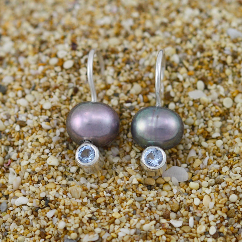 Pfau Perle Tropfen Ohr W-stein | Aquamarin von LaineBenthalldesigns