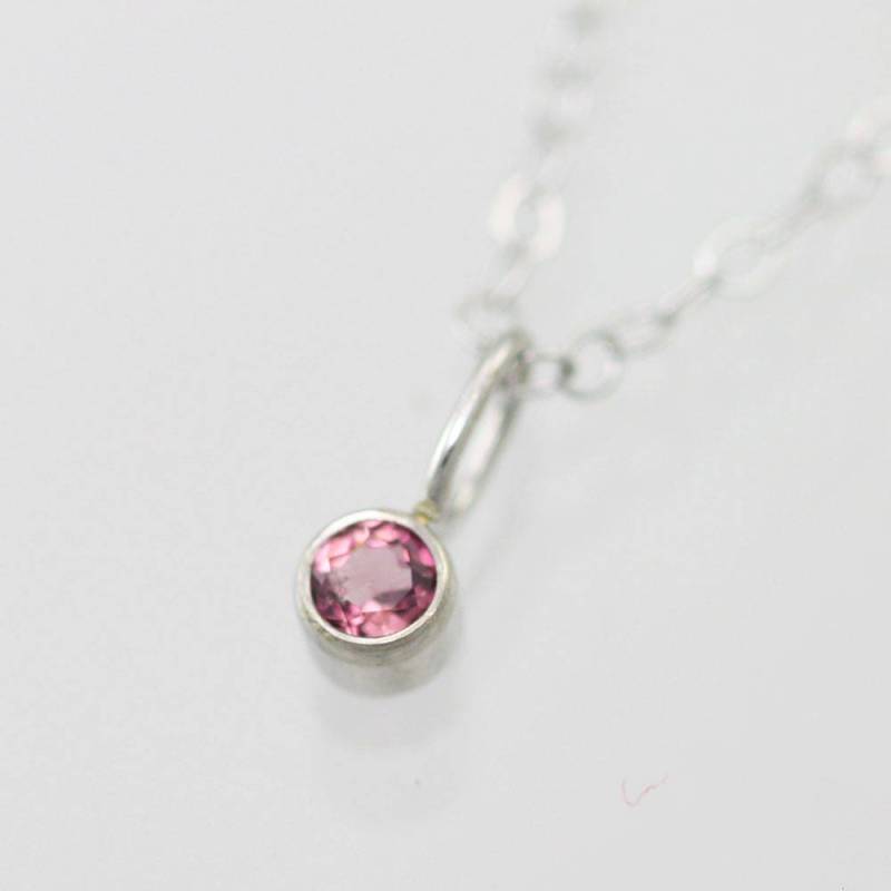 Pink Turmalin Tropfen Halskette in 585 Weissgold von LaineBenthalldesigns