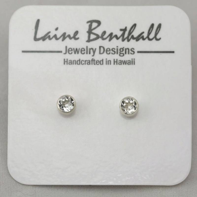 Weiße Topaz Drop Studs Xl in Sterling Silber Weiße Topaz Drop Studs Xl in Sterling Silber von LaineBenthalldesigns