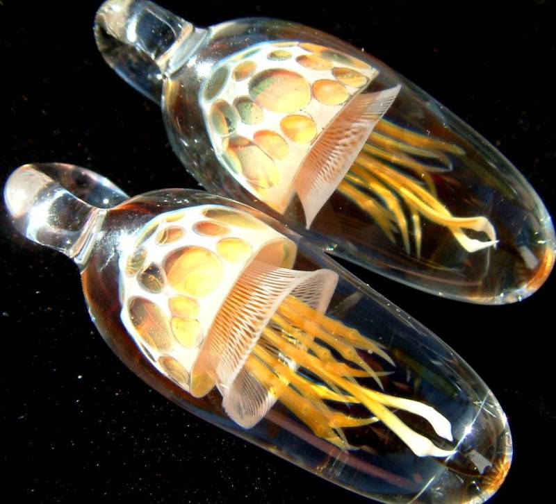 Qualle Anhänger - Made To Order Golden Weelainy Lampworked Glas Qualle Anhänger - Made To Order Golden Weelainy Lampworked Glas von LainyLampwork