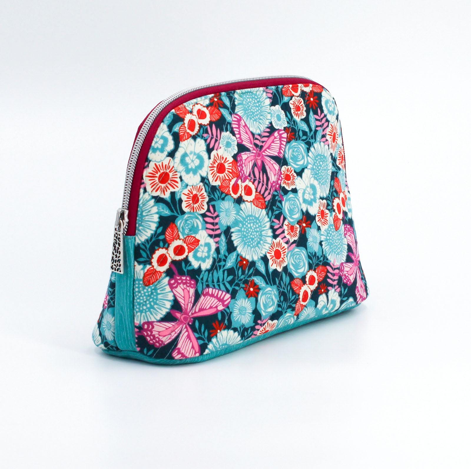 Kosmetiktäschchen, Schminktasche Butterfly Kosmetiktäschchen, Schminktasche Butterfly von LajawStoffe