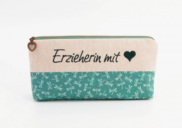 Mäppchen, Stiftemäppchen Erzieherin Mit Herz Mäppchen, Stiftemäppchen Erzieherin Mit Herz von LajawStoffe