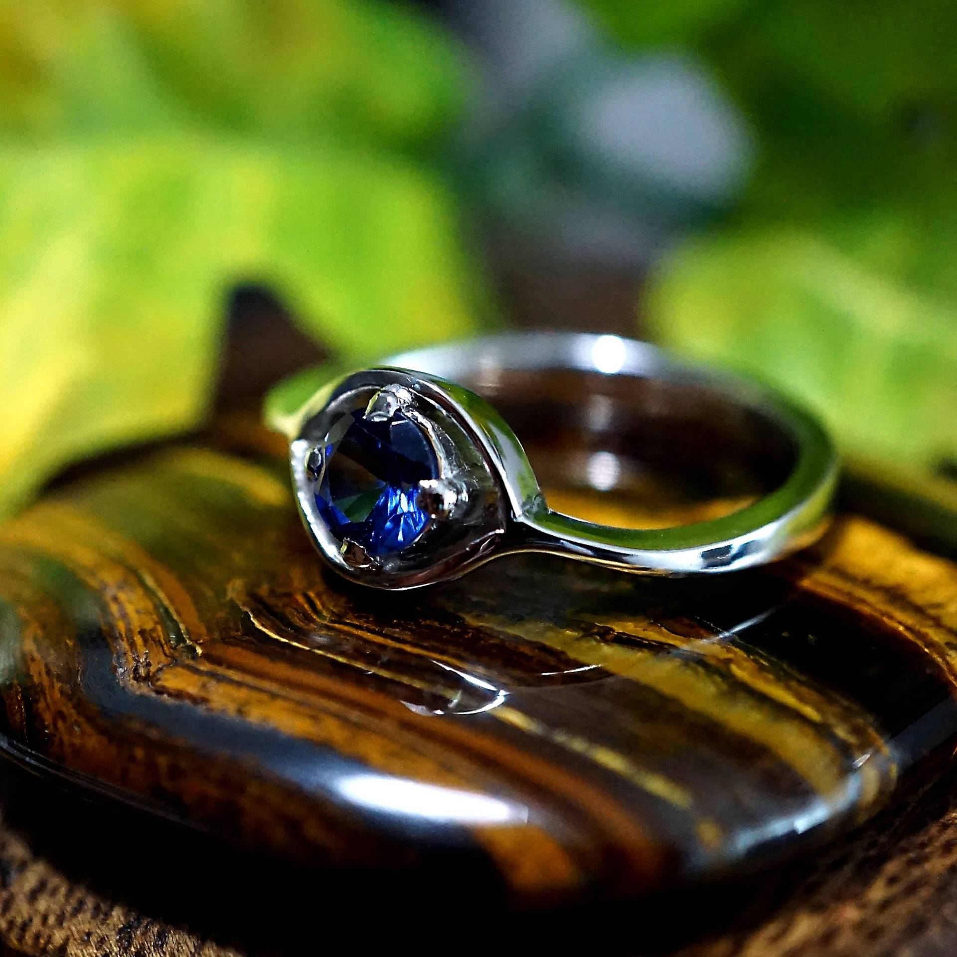 Blauer Saphir Rhodinierter Sterling Silber Ring, Für Weihnachten, Thanksgiving, September Geburtsstein - Us Größe 9, 5 Blauer Saphir Rhodinierter Sterling Silber Ring, Für Weihnachten, Thanksgiving, September Geburtsstein - Us Größe 9, 5 von LakModernJewelry