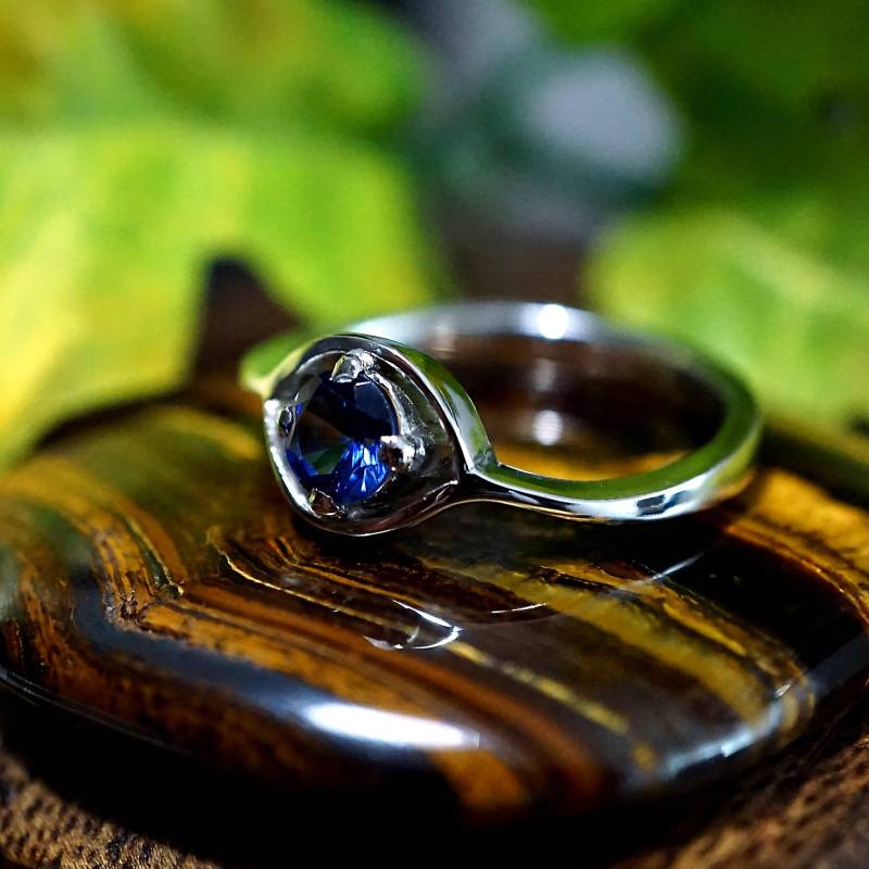 Blauer Saphir Rhodinierter Sterling Silber Ring, Für Weihnachten, Thanksgiving, September Geburtsstein - Us Größe 9, 5 Blauer Saphir Rhodinierter Sterling Silber Ring, Für Weihnachten, Thanksgiving, September Geburtsstein - Us Größe 9, 5 von LakModernJewelry