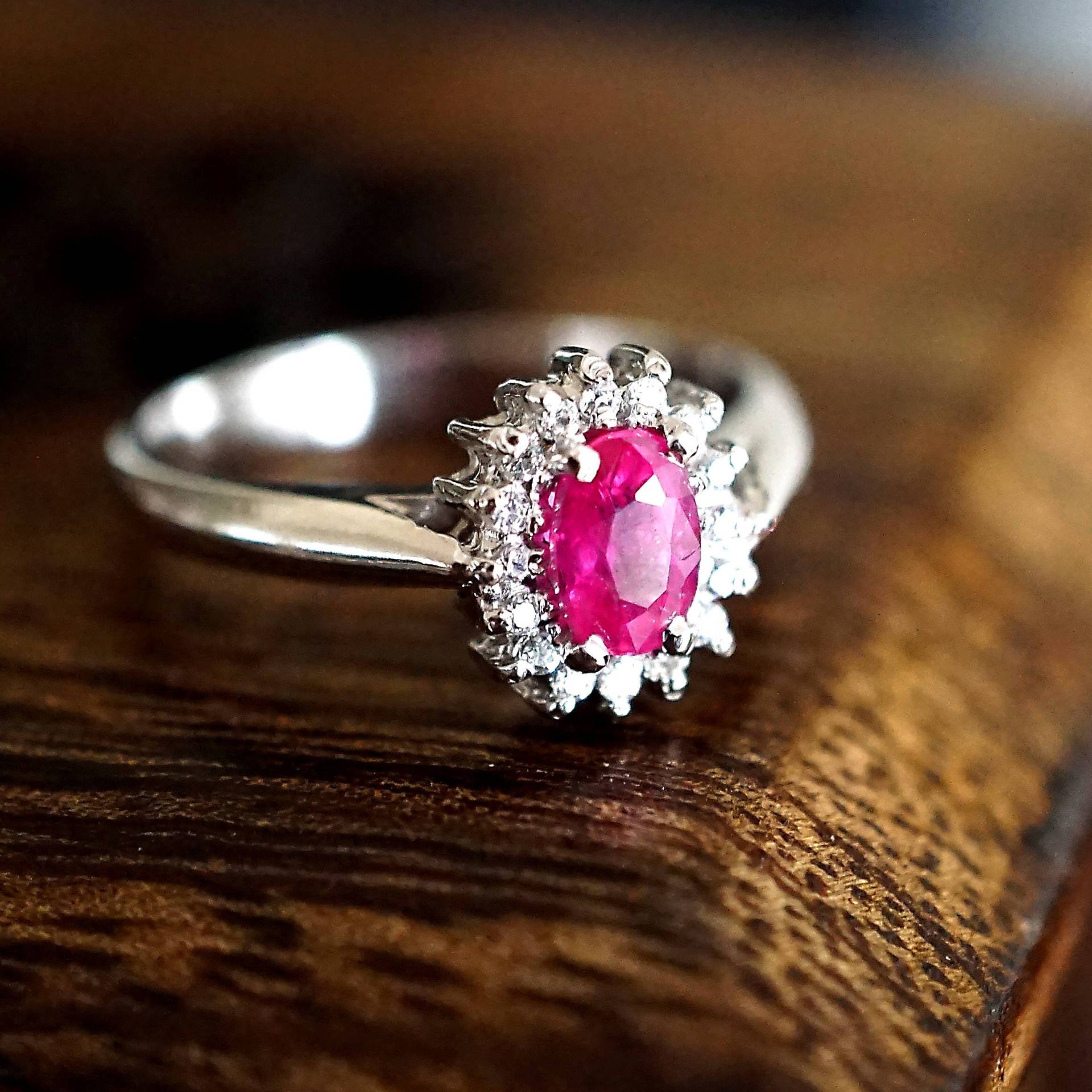 Echte Natürliche Rosa Rubin Cluster-Ring, Rhodiniert, Sterling Silber, Juli Birthstone Für Valentinstag Geschenk - Uns Größe 6, 5 Echte Natürliche Rosa Rubin Cluster-Ring, Rhodiniert, Sterling Silber, Juli Birthstone Für Valentinstag Geschenk - Uns Größe 6, 5 von LakModernJewelry