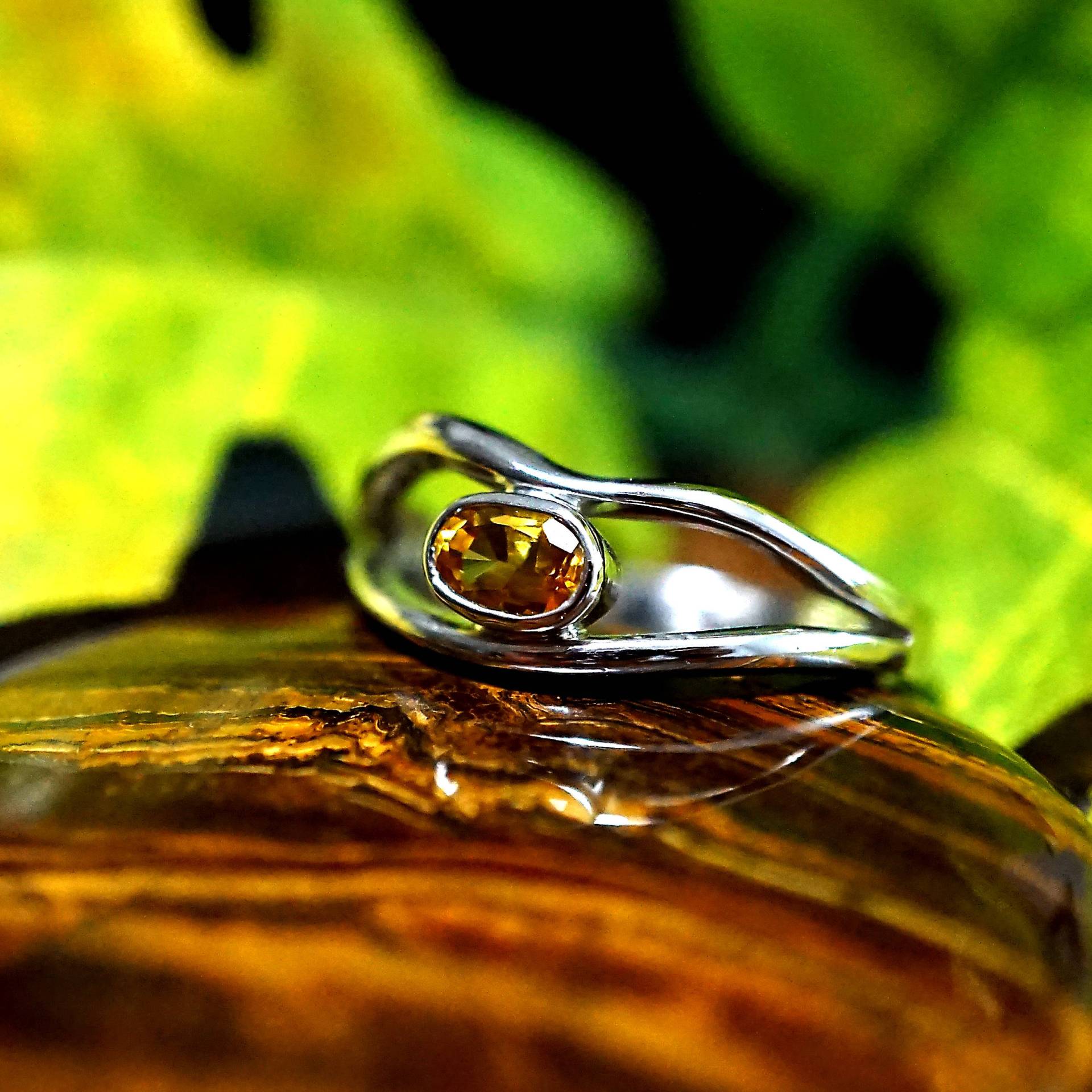 Echter Citrin Sterling Silber Rhodiniert Gelber Ring, November Geburtsstein, Für Weihnachten, Thanksgiving - Us Größe 7.25 Echter Citrin Sterling Silber Rhodiniert Gelber Ring, November Geburtsstein, Für Weihnachten, Thanksgiving - Us Größe 7.25 von LakModernJewelry