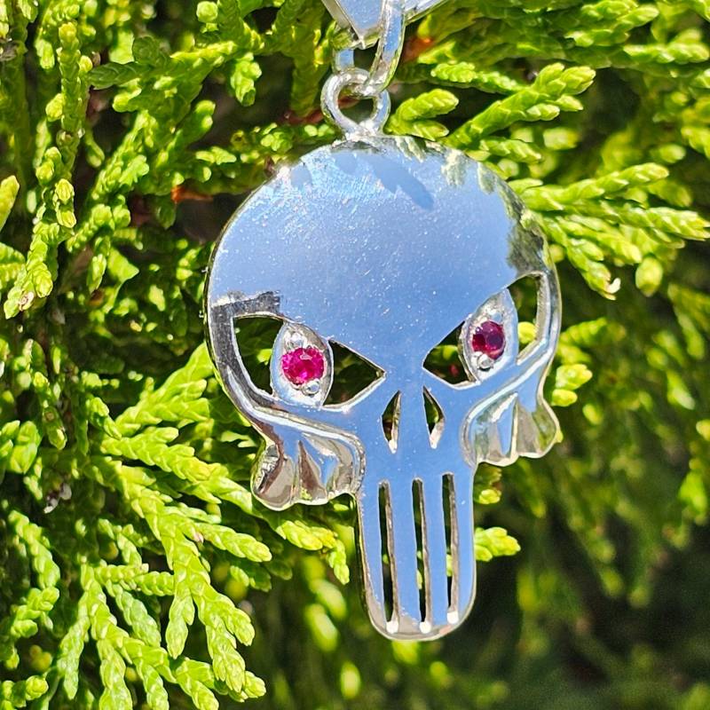 Totenkopf Anhänger 925 Silber Mit 24 Zoll 5 Mm Panzerkette Punshisher Halloween Totenkopf Anhänger 925 Silber Mit 24 Zoll 5 Mm Panzerkette Punshisher Halloween von LakModernJewelry