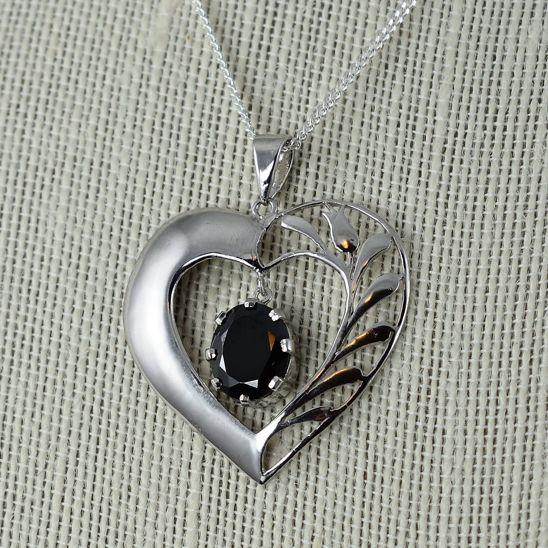 Wunderschöne Schwarzer Edelstein Handgemachte Anhänger Mit 20-Zoll-Silber-Halskette, Geburtstag, Für Valentinstag, Geschenk Sie Wunderschöne Schwarzer Edelstein Handgemachte Anhänger Mit 20-Zoll-Silber-Halskette, Geburtstag, Für Valentinstag, Geschenk Sie von LakModernJewelry