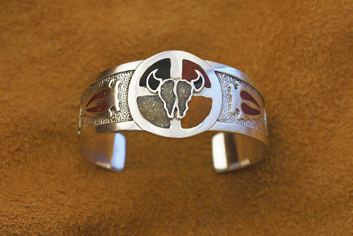"Medizinrad "Medizinrad" Silberarmband" "Medizinrad "Medizinrad" Silberarmband" von LakotaJewelryVisions