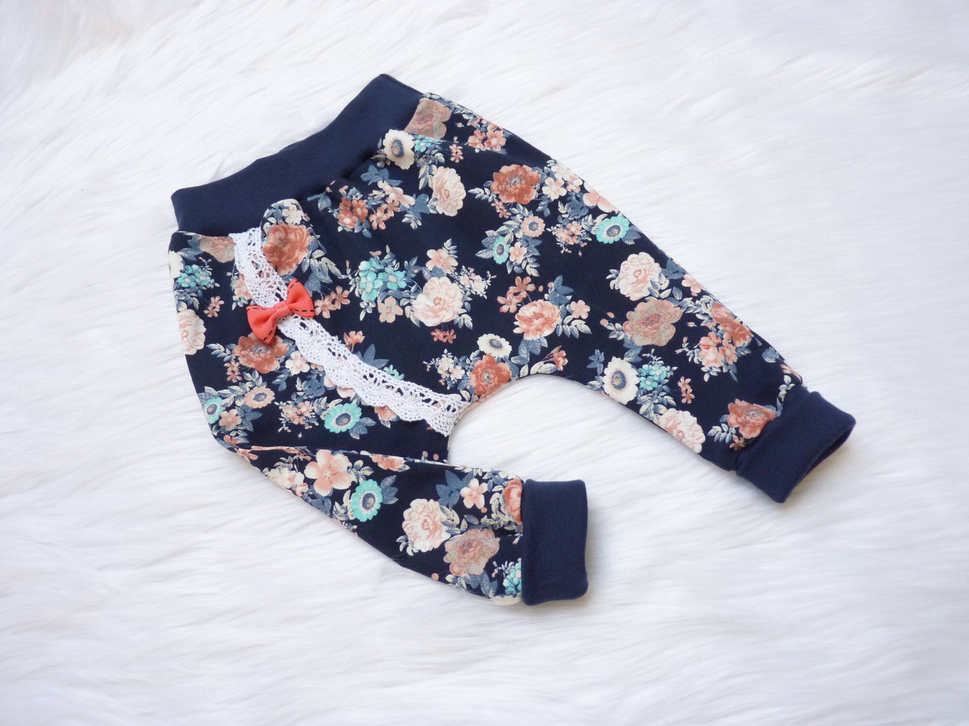 Babyhose Flowers von Lakotana