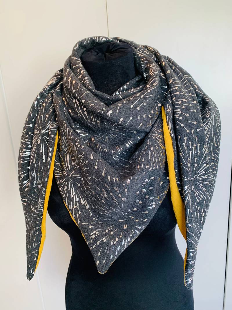 Musselin-Wende-Halstuch, 110x110cmx160cm, Grau Silber Feuerwerk Senfgelb von Lakotana