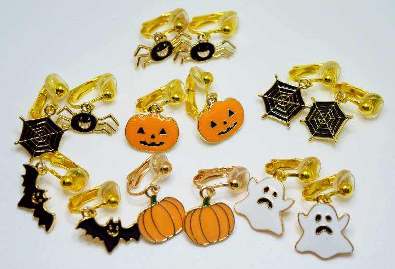 Halloween Ohrringe Clip, Clipohrringe, Clip On Mit Halloween-Anhänger, Halloweenohrringe von LalellasShop