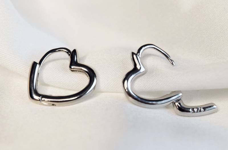 Herzcreolen Silbern, 925 Sterling Silber, Creolen in Herzform Herzcreolen Silbern, 925 Sterling Silber, Creolen in Herzform von LalellasShop