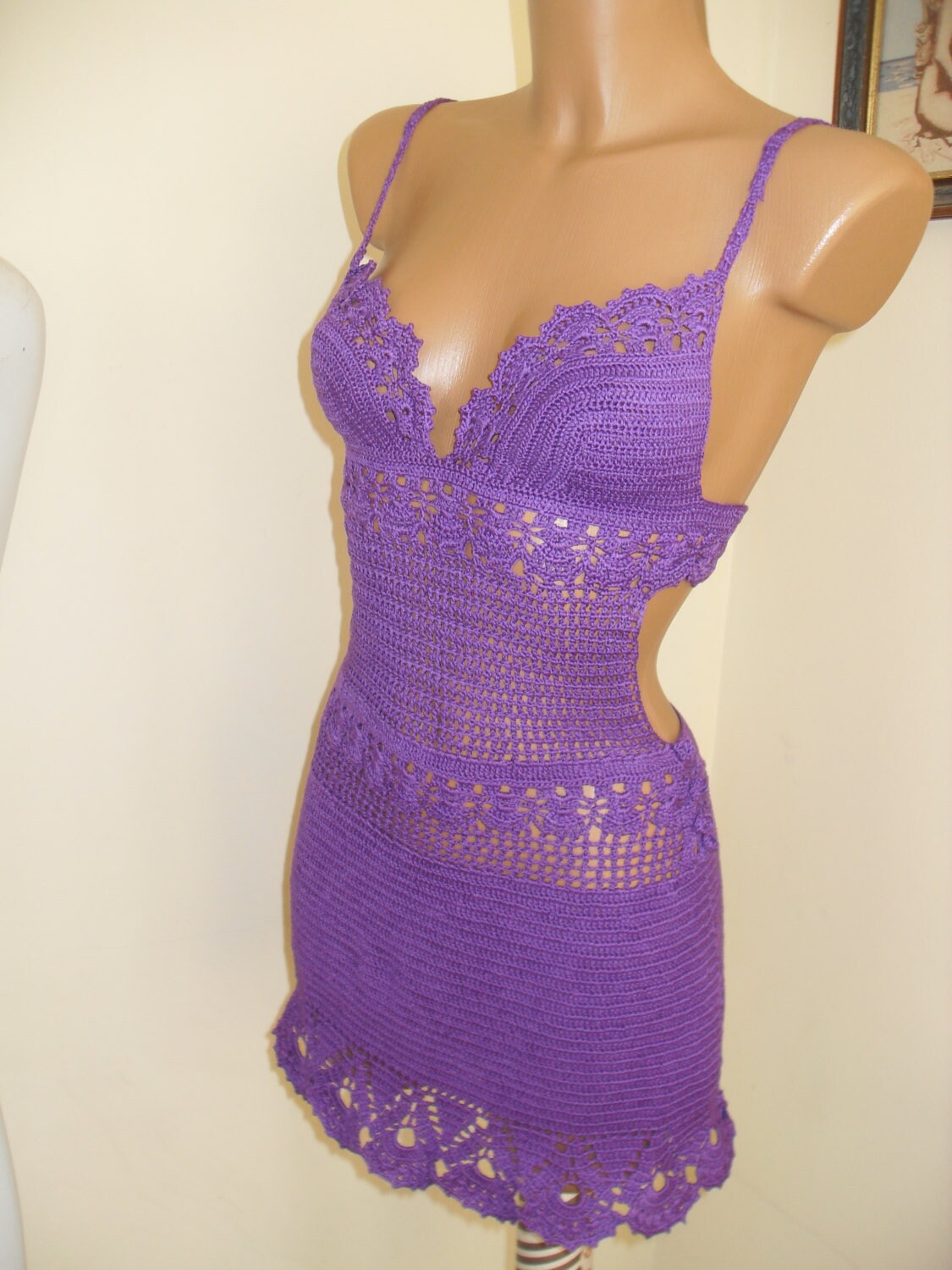 Zartes Lila Häkelkleid Aus Spitze, Handgehäkelt in Den Größen 36-38 Zartes Lila Häkelkleid Aus Spitze, Handgehäkelt in Den Größen 36-38 von Lalerosso