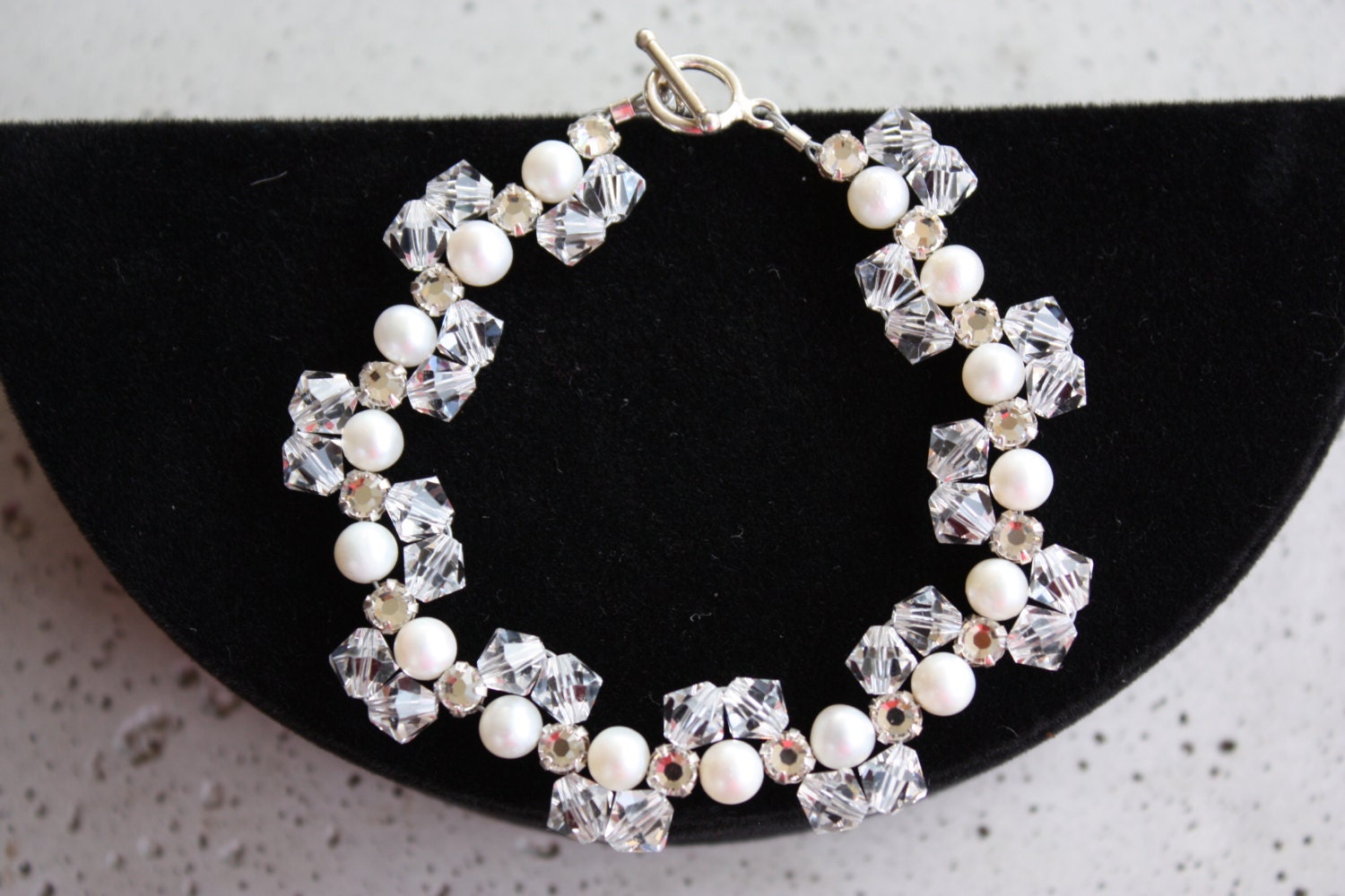 Perlen Kristall & Braut Armband Mit Strass Akzente von LalleBridalJewelry