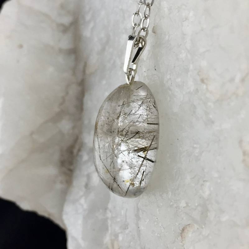 Ein Illumineer Rutile Quarz Kristall Und Sterling Silber Anhänger | 1-5 Ein Illumineer Rutile Quarz Kristall Und Sterling Silber Anhänger | 1-5 von LaloulaOnline