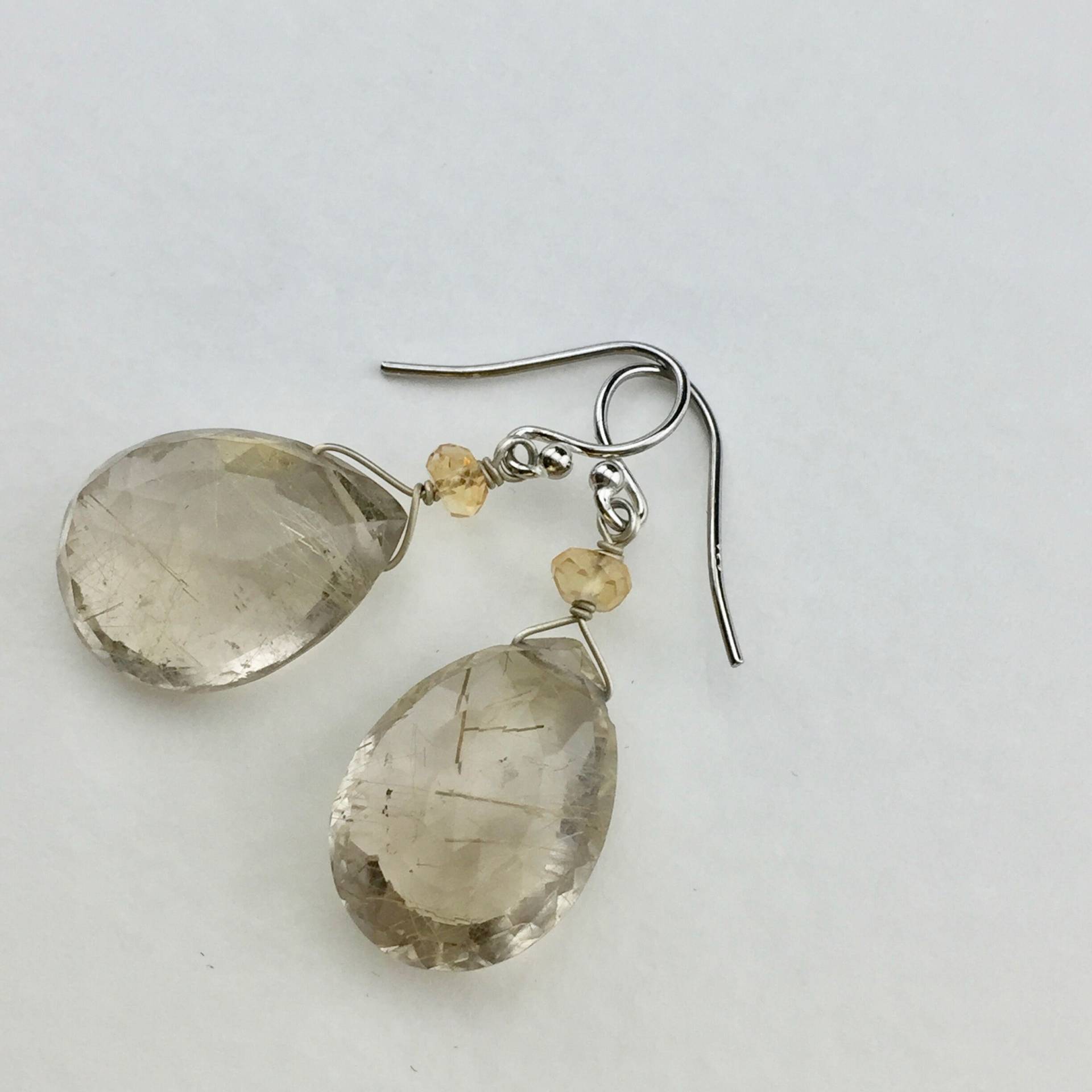 Goldene Rutile Quarz Und Citrin Sterling Silber Ohrringe | 1-1 Goldene Rutile Quarz Und Citrin Sterling Silber Ohrringe | 1-1 von LaloulaOnline