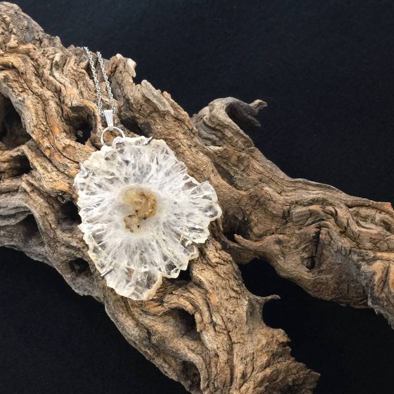 Herrlichen Druzy Quarz Kristall Stalaktit Blume Anhänger | P-2 von LaloulaOnline