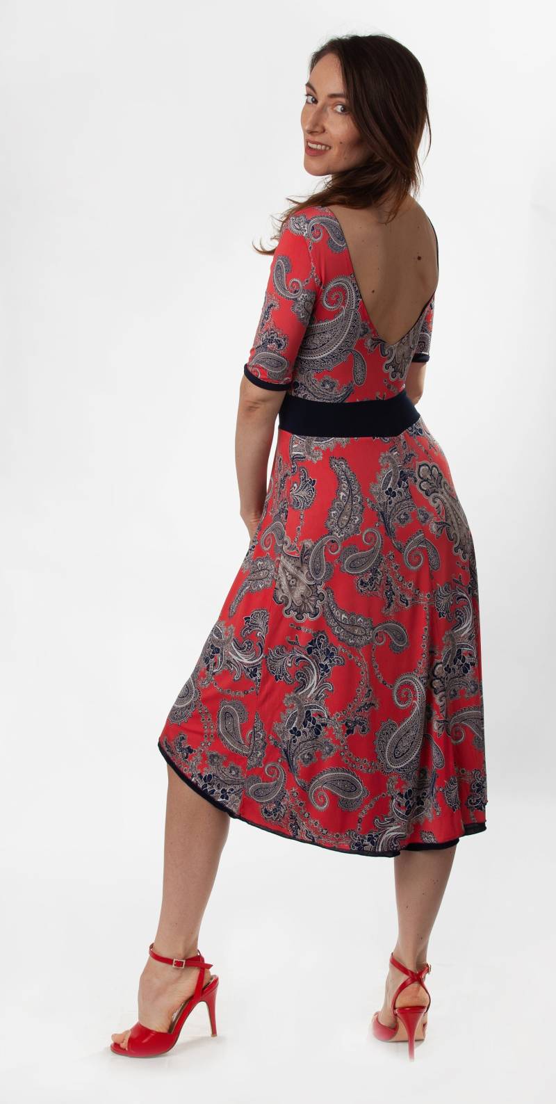 Wendbares Tangokleid "Die Traditionelle" in Marineblau Und Orange Mit Volksmuster von LamalisaTangoDresses